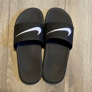 Nike slides